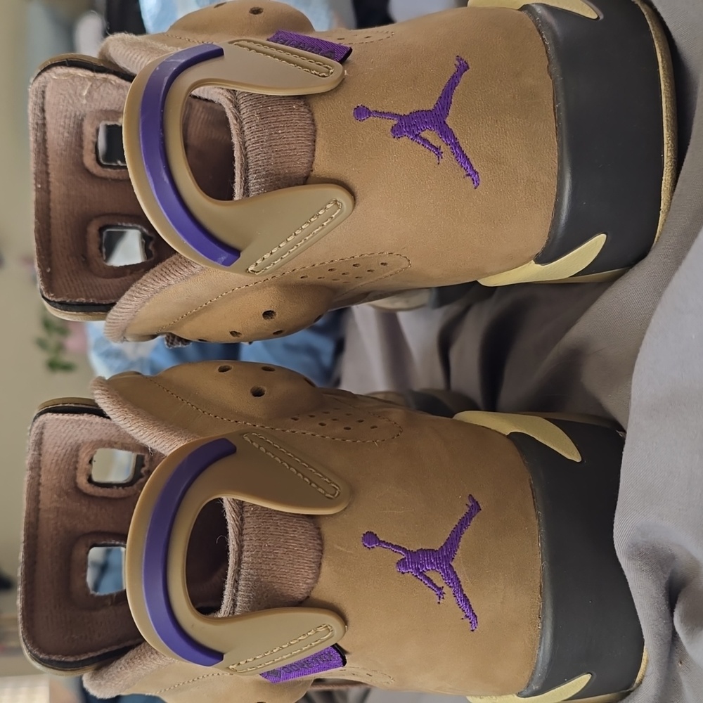 Women's Air Jordan 6 Retro GORE-TEX "Brown Kelp" sneaker. Size 8. - Picture 6 of 8